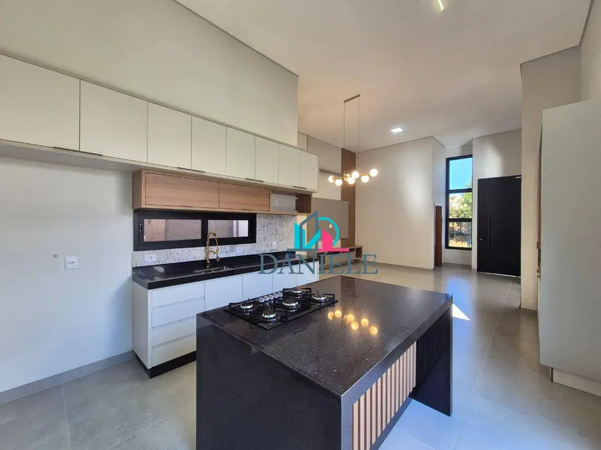Foto 1 de Casa de Condomínio com 3 quartos à venda, 301m2 em Parque Residencial Damha, Araraquara - SP