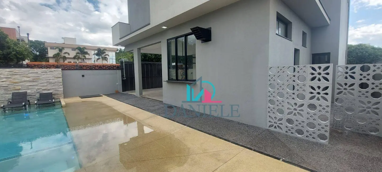 Casa de Condomínio com 3 quartos à venda, 383m2 em Jardim Gardênias, Araraquara - SP - imagem 9 Foto 9 de Casa de Condomínio com 3 quartos à venda, 383m2 em Jardim Gardênias, Araraquara - SP