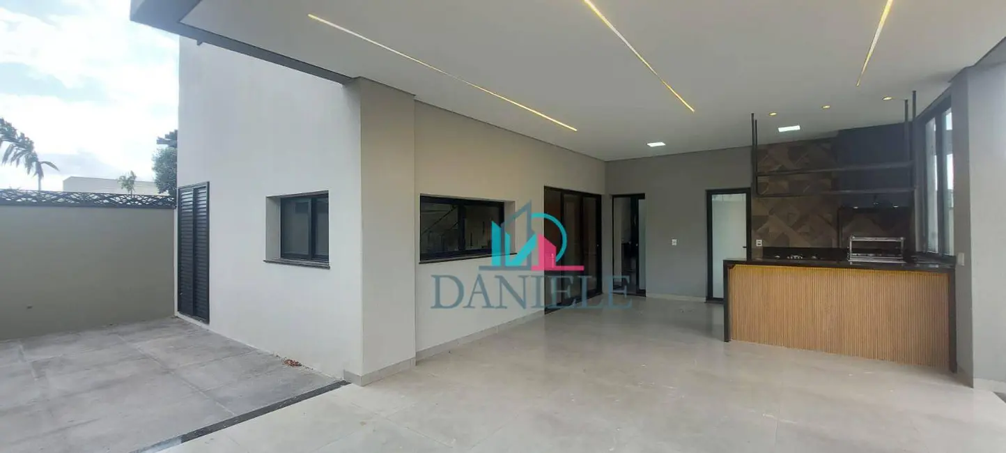 Casa de Condomínio com 3 quartos à venda, 383m2 em Jardim Gardênias, Araraquara - SP - imagem 6 Foto 6 de Casa de Condomínio com 3 quartos à venda, 383m2 em Jardim Gardênias, Araraquara - SP