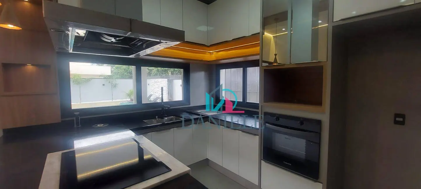 Casa de Condomínio com 3 quartos à venda, 383m2 em Jardim Gardênias, Araraquara - SP - imagem 3 Foto 3 de Casa de Condomínio com 3 quartos à venda, 383m2 em Jardim Gardênias, Araraquara - SP