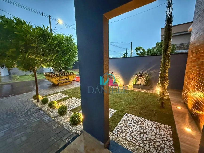 Foto 2 de Casa de Condomínio com 3 quartos à venda, 245m2 em Araraquara - SP