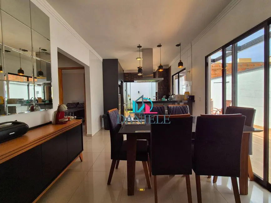 Casa de Condomínio com 3 quartos à venda, 245m2 em Araraquara - SP - imagem 7 Foto 7 de Casa de Condomínio com 3 quartos à venda, 245m2 em Araraquara - SP