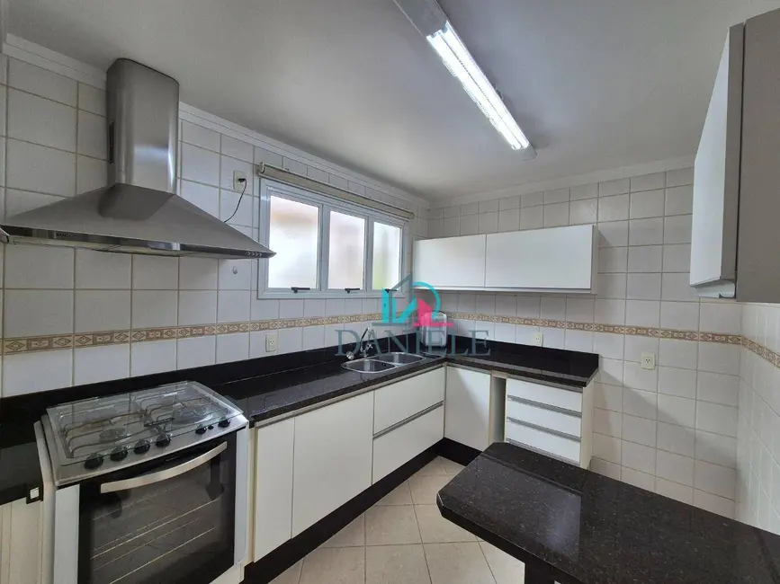 Casa de Condomínio com 3 quartos à venda, 227m2 em Jardim Santa Angelina, Araraquara - SP - imagem 4 Foto 4 de Casa de Condomínio com 3 quartos à venda, 227m2 em Jardim Santa Angelina, Araraquara - SP