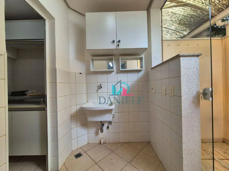 Casa de Condomínio com 3 quartos à venda, 227m2 em Jardim Santa Angelina, Araraquara - SP - imagem 6 Foto 6 de Casa de Condomínio com 3 quartos à venda, 227m2 em Jardim Santa Angelina, Araraquara - SP