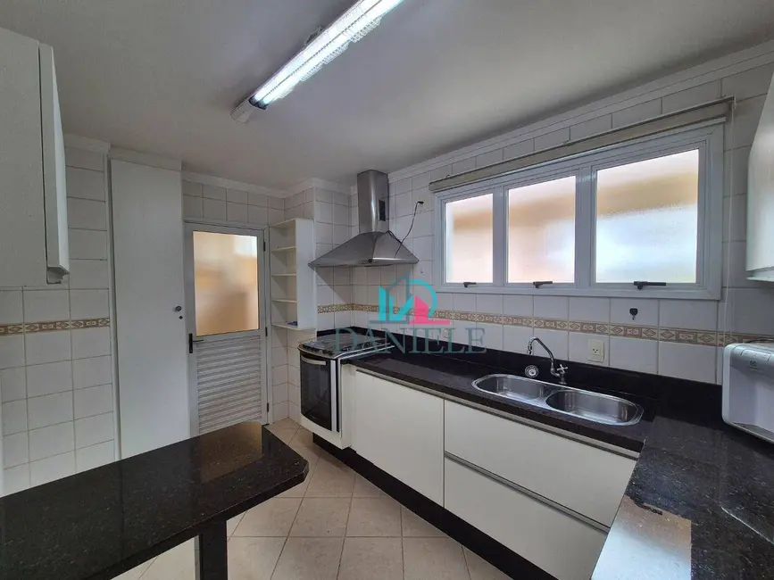 Casa de Condomínio com 3 quartos à venda, 227m2 em Jardim Santa Angelina, Araraquara - SP - imagem 5 Foto 5 de Casa de Condomínio com 3 quartos à venda, 227m2 em Jardim Santa Angelina, Araraquara - SP