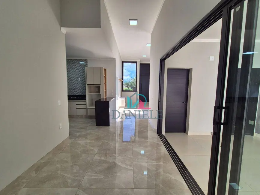 Foto 8 de Casa de Condomínio com 3 quartos à venda, 270m2 em Parque Tropical, Araraquara - SP