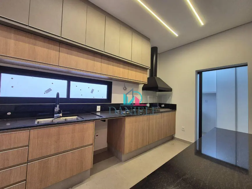 Foto 8 de Casa de Condomínio com 3 quartos à venda, 275m2 em Parque Residencial Damha, Araraquara - SP