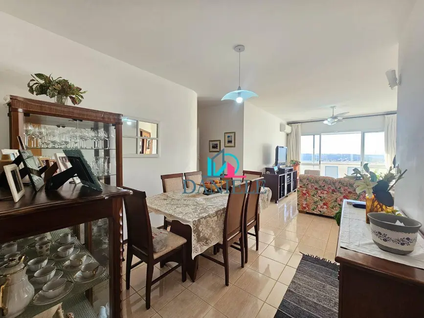 Apartamento com 4 quartos à venda, 213m2 em Araraquara - SP - imagem 7 Foto 7 de Apartamento com 4 quartos à venda, 213m2 em Araraquara - SP
