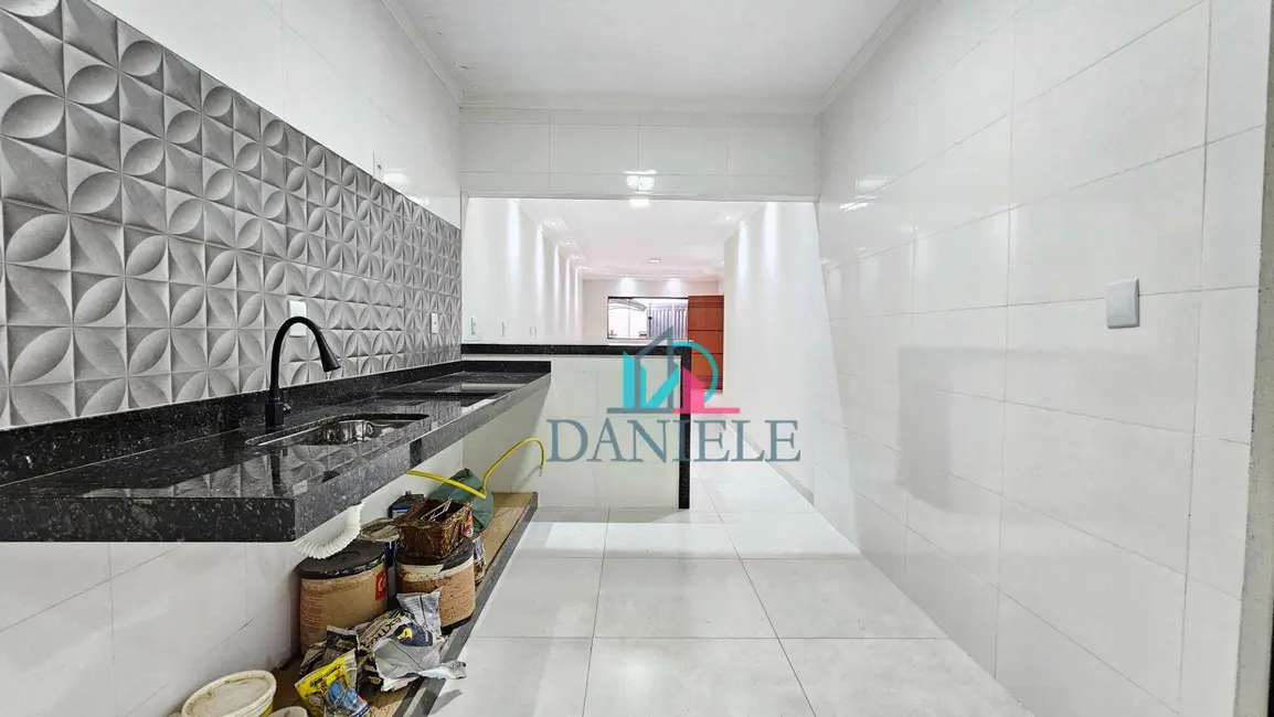 Foto 1 de Casa com 2 quartos à venda, 154m2 em Residencial Stephanie Merissa, Araraquara - SP