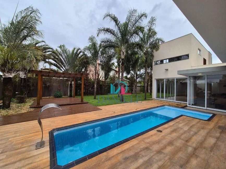 Casa de Condomínio com 4 quartos à venda, 1020m2 em Parque Residencial Damha, Araraquara - SP - imagem 2 Foto 2 de Casa de Condomínio com 4 quartos à venda, 1020m2 em Parque Residencial Damha, Araraquara - SP