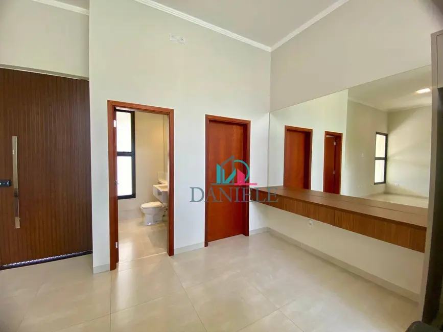 Casa de Condomínio com 3 quartos à venda, 200m2 em Parque Atlanta, Araraquara - SP - imagem 2 Foto 2 de Casa de Condomínio com 3 quartos à venda, 200m2 em Parque Atlanta, Araraquara - SP
