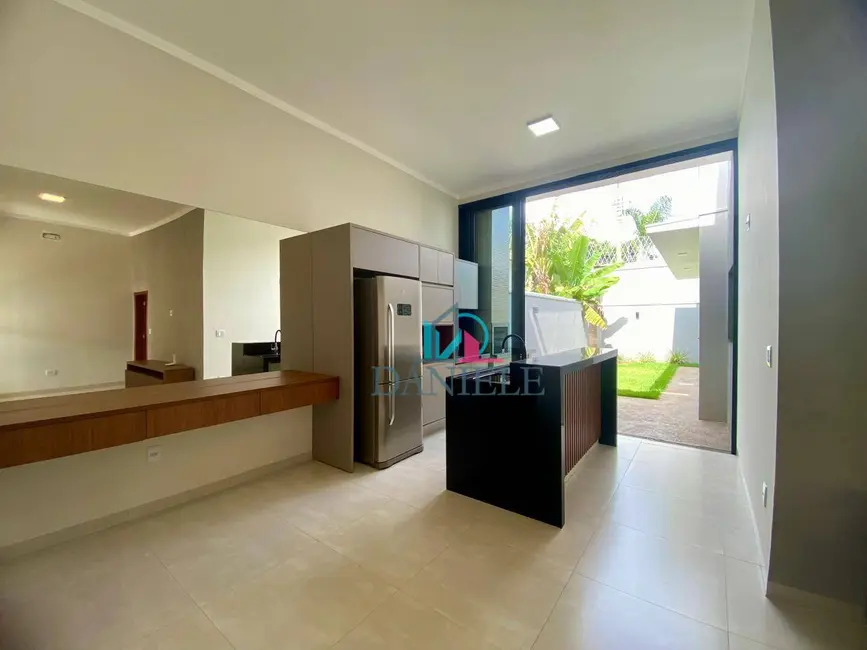 Casa de Condomínio com 3 quartos à venda, 200m2 em Parque Atlanta, Araraquara - SP - imagem 7 Foto 7 de Casa de Condomínio com 3 quartos à venda, 200m2 em Parque Atlanta, Araraquara - SP