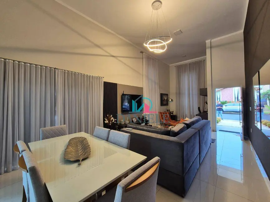Casa de Condomínio com 3 quartos à venda, 300m2 em Jardim Salto Grande, Araraquara - SP - imagem 4 Foto 4 de Casa de Condomínio com 3 quartos à venda, 300m2 em Jardim Salto Grande, Araraquara - SP