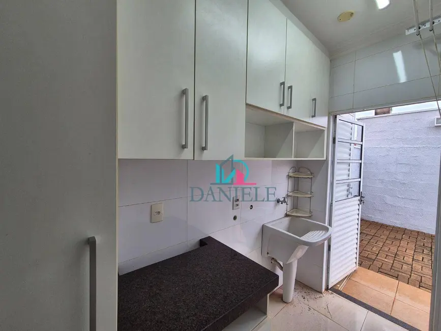 Casa de Condomínio com 2 quartos à venda, 202m2 em Jardim Almeida, Araraquara - SP - imagem 8 Foto 8 de Casa de Condomínio com 2 quartos à venda, 202m2 em Jardim Almeida, Araraquara - SP
