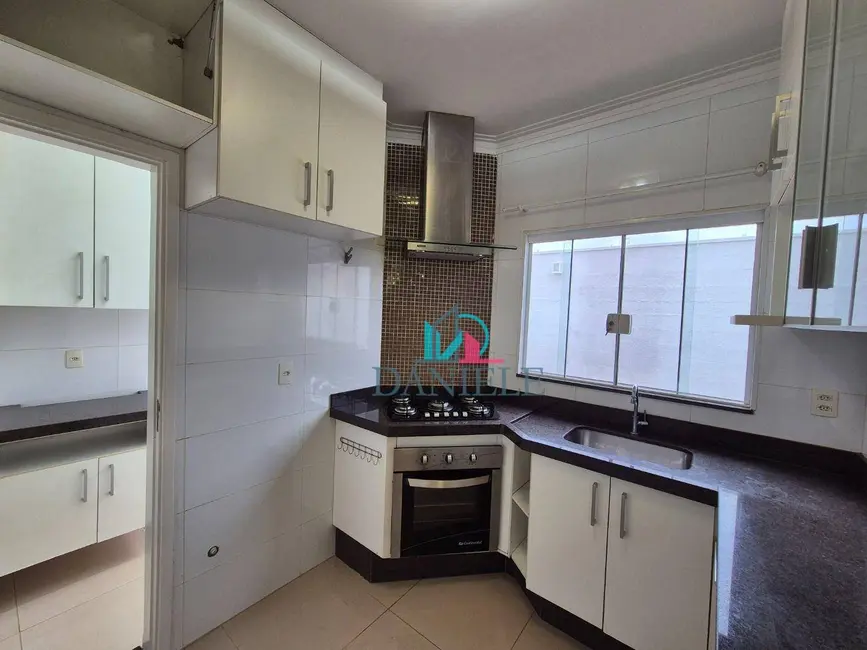 Casa de Condomínio com 2 quartos à venda, 202m2 em Jardim Almeida, Araraquara - SP - imagem 6 Foto 6 de Casa de Condomínio com 2 quartos à venda, 202m2 em Jardim Almeida, Araraquara - SP
