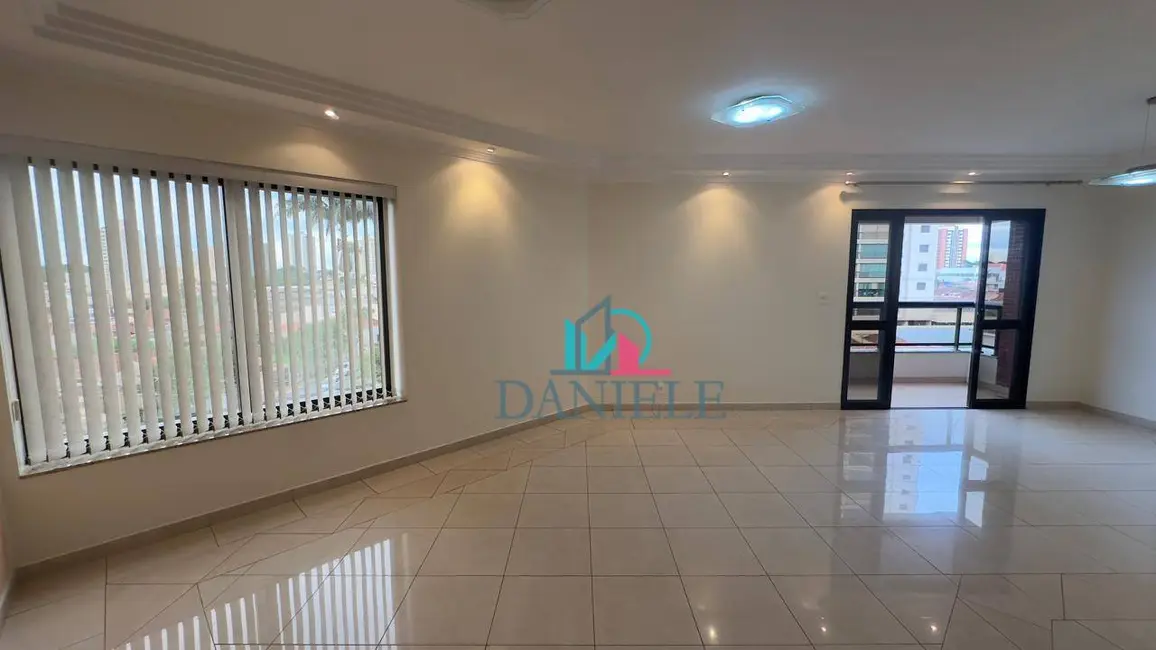 Foto 1 de Apartamento com 3 quartos à venda, 266m2 em Centro, Araraquara - SP
