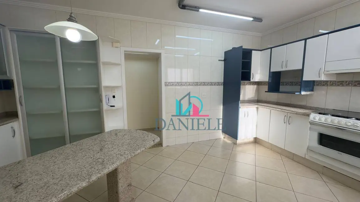 Apartamento com 3 quartos à venda, 266m2 em Centro, Araraquara - SP - imagem 4 Foto 4 de Apartamento com 3 quartos à venda, 266m2 em Centro, Araraquara - SP