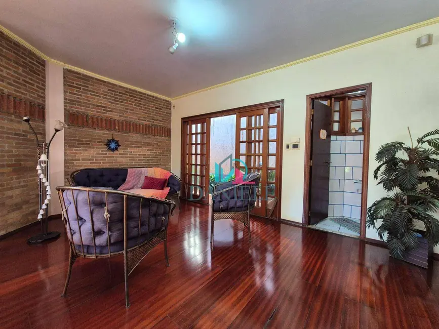 Foto 2 de Casa com 3 quartos à venda, 354m2 em Centro, Araraquara - SP