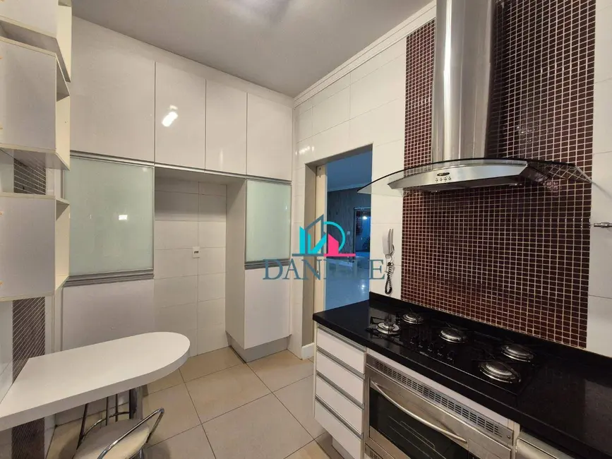 Casa de Condomínio com 3 quartos à venda, 430m2 em Parque Residencial Damha, Araraquara - SP - imagem 7 Foto 7 de Casa de Condomínio com 3 quartos à venda, 430m2 em Parque Residencial Damha, Araraquara - SP