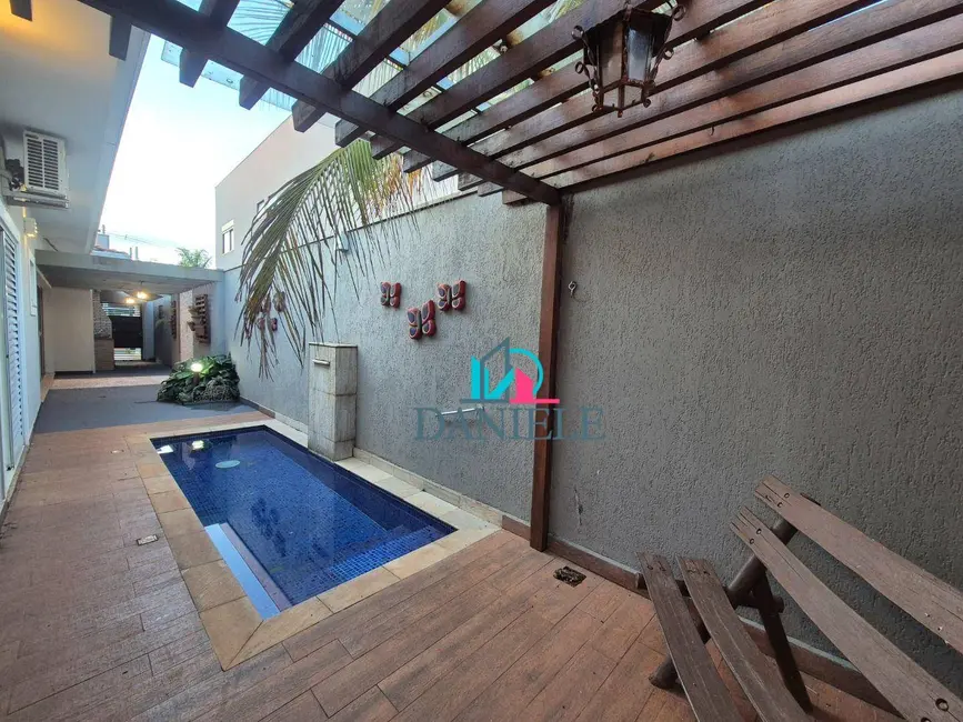 Casa de Condomínio com 3 quartos à venda, 430m2 em Parque Residencial Damha, Araraquara - SP - imagem 9 Foto 9 de Casa de Condomínio com 3 quartos à venda, 430m2 em Parque Residencial Damha, Araraquara - SP