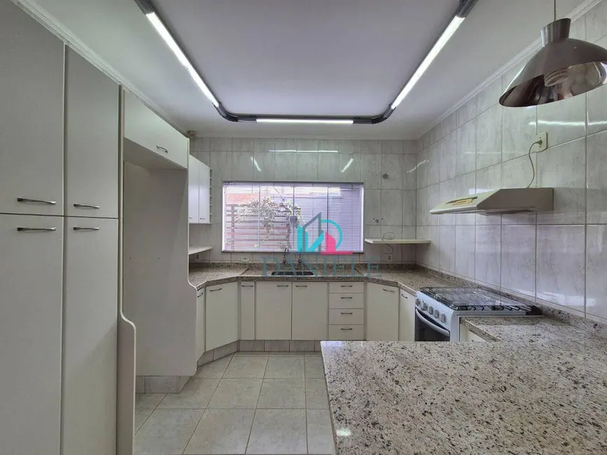 Casa com 3 quartos à venda, 295m2 em Residencial Cambuy, Araraquara - SP - imagem 3 Foto 3 de Casa com 3 quartos à venda, 295m2 em Residencial Cambuy, Araraquara - SP