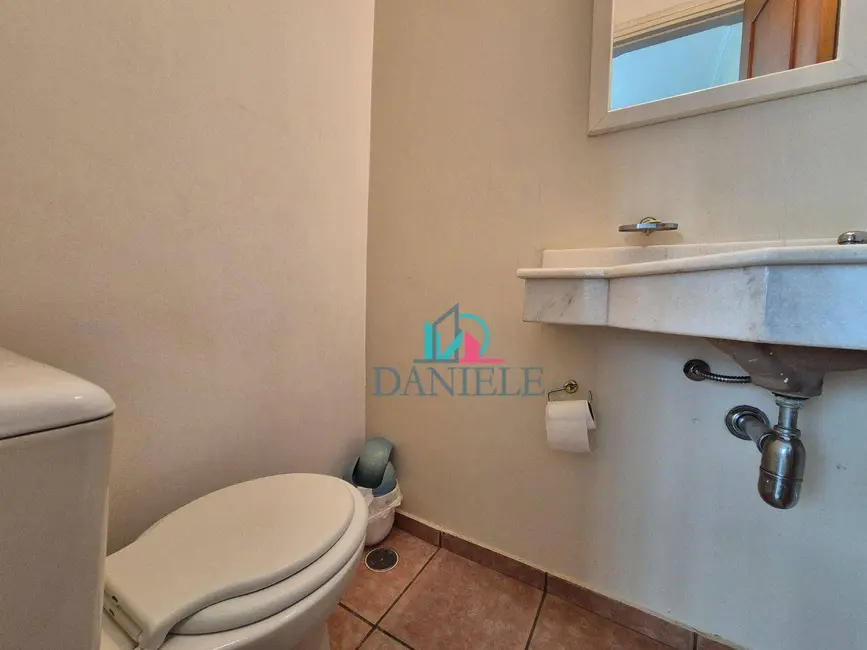 Casa com 3 quartos à venda, 360m2 em Jardim Imperador, Araraquara - SP - imagem 8 Foto 8 de Casa com 3 quartos à venda, 360m2 em Jardim Imperador, Araraquara - SP