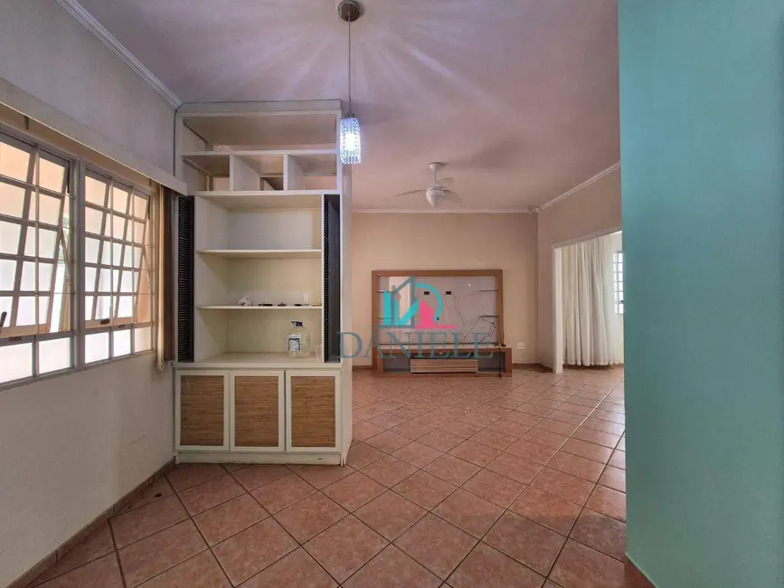 Foto 2 de Casa com 3 quartos à venda, 360m2 em Jardim Imperador, Araraquara - SP