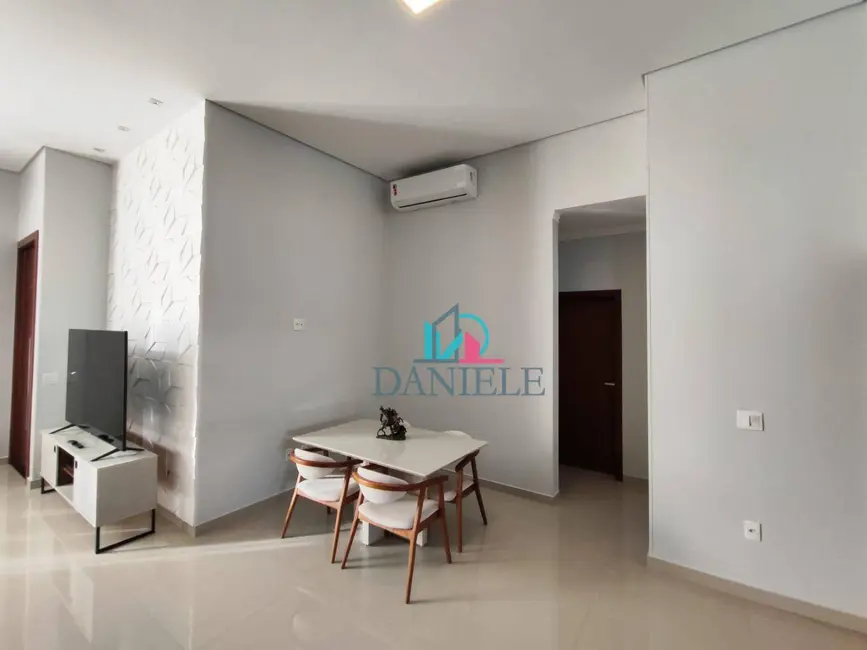 Casa de Condomínio com 3 quartos à venda, 245m2 em Araraquara - SP - imagem 3 Foto 3 de Casa de Condomínio com 3 quartos à venda, 245m2 em Araraquara - SP