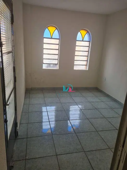 Casa com 3 quartos à venda, 120m2 em Centro, Araraquara - SP - imagem 2 Foto 2 de Casa com 3 quartos à venda, 120m2 em Centro, Araraquara - SP