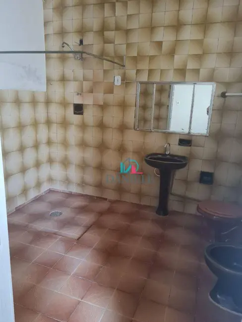 Casa com 3 quartos à venda, 120m2 em Centro, Araraquara - SP - imagem 8 Foto 8 de Casa com 3 quartos à venda, 120m2 em Centro, Araraquara - SP