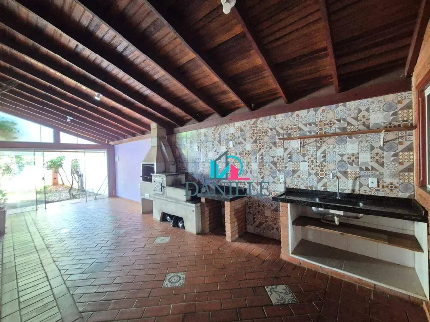 Foto 3 de Casa com 2 quartos à venda, 198m2 em Jardim Maria Luiza IV, Araraquara - SP