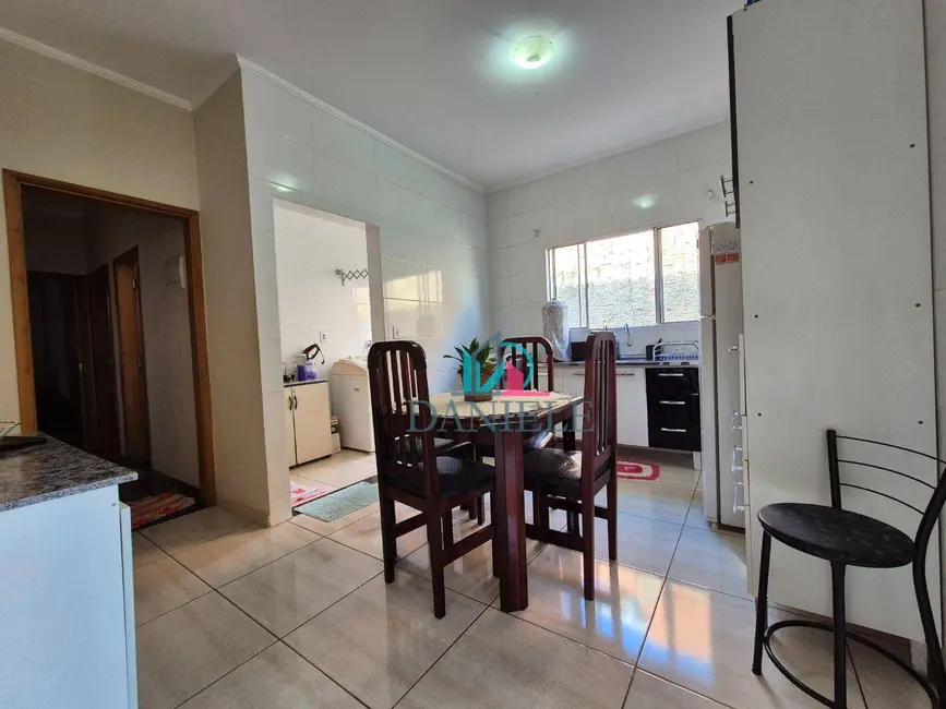 Foto 4 de Casa de Condomínio com 3 quartos à venda, 265m2 em Jardim Maria Luiza IV, Araraquara - SP