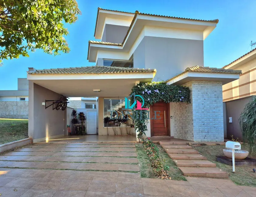 Foto 1 de Casa de Condomínio com 3 quartos à venda, 275m2 em Residencial Village Damha II, Araraquara - SP