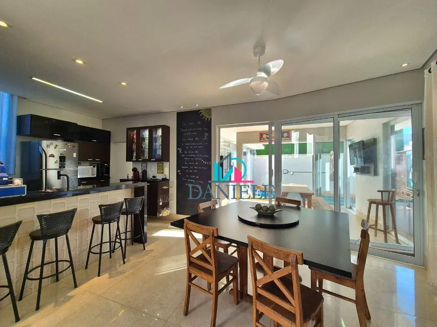 Foto 9 de Casa de Condomínio com 3 quartos à venda, 275m2 em Residencial Village Damha II, Araraquara - SP