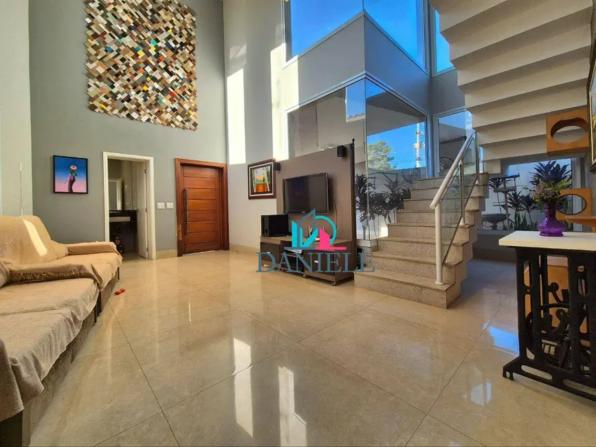 Foto 2 de Casa de Condomínio com 3 quartos à venda, 275m2 em Residencial Village Damha II, Araraquara - SP