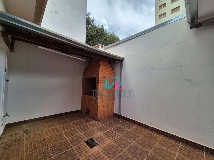 Casa com 4 quartos à venda, 202m2 em Centro, Araraquara - SP - imagem 5 Foto 5 de Casa com 4 quartos à venda, 202m2 em Centro, Araraquara - SP