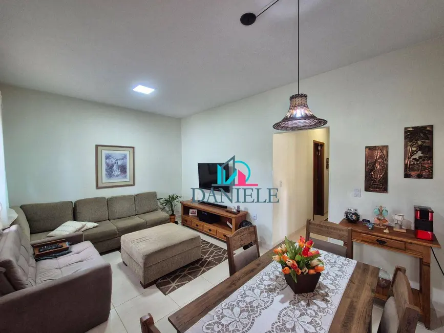 Casa com 2 quartos à venda, 300m2 em Jardim Águas do Paiol, Araraquara - SP - imagem 2 Foto 2 de Casa com 2 quartos à venda, 300m2 em Jardim Águas do Paiol, Araraquara - SP