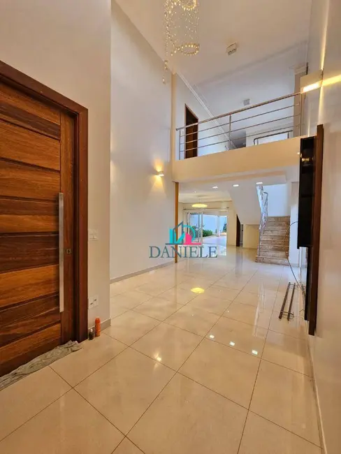 Casa de Condomínio com 3 quartos à venda, 353m2 em Parque Residencial Damha, Araraquara - SP - imagem 5 Foto 5 de Casa de Condomínio com 3 quartos à venda, 353m2 em Parque Residencial Damha, Araraquara - SP