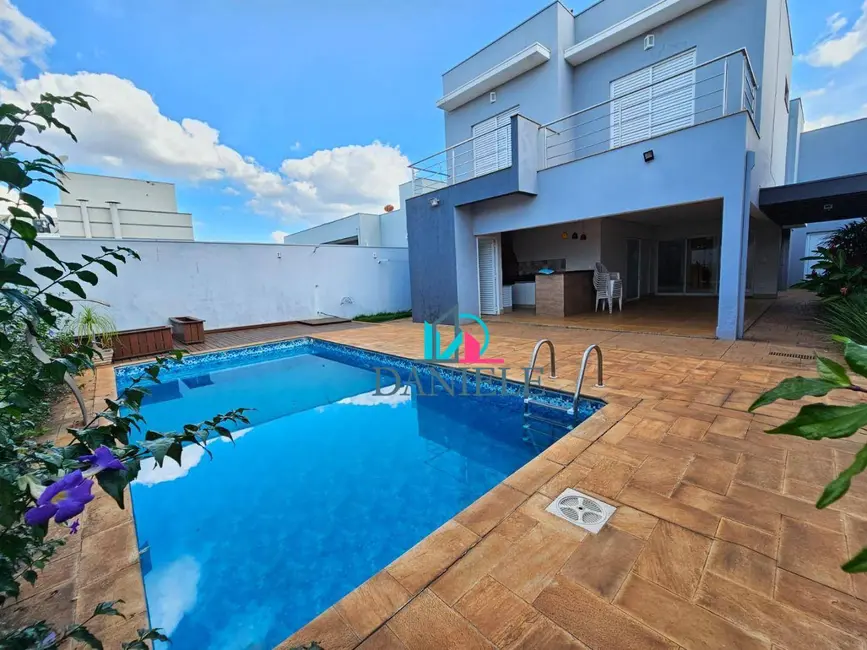 Casa de Condomínio com 3 quartos à venda, 353m2 em Parque Residencial Damha, Araraquara - SP - imagem 1 Foto 1 de Casa de Condomínio com 3 quartos à venda, 353m2 em Parque Residencial Damha, Araraquara - SP