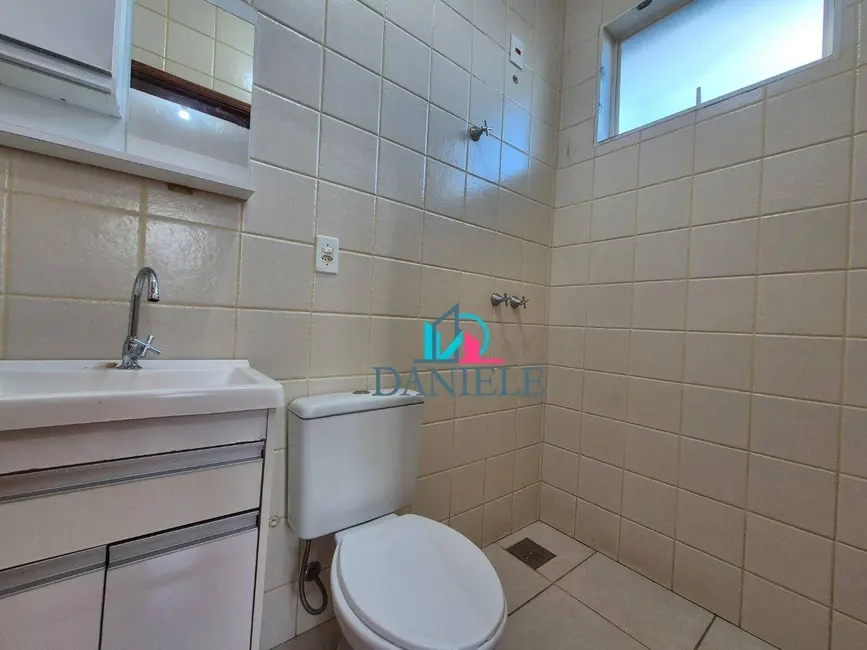 Foto 8 de Casa de Condomínio com 3 quartos à venda, 200m2 em Jardim Marialice, Araraquara - SP