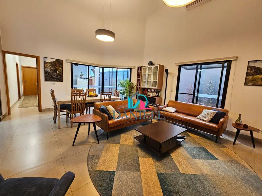 Casa de Condomínio com 3 quartos à venda, 300m2 em Jardim Salto Grande, Araraquara - SP - imagem 6 Foto 6 de Casa de Condomínio com 3 quartos à venda, 300m2 em Jardim Salto Grande, Araraquara - SP