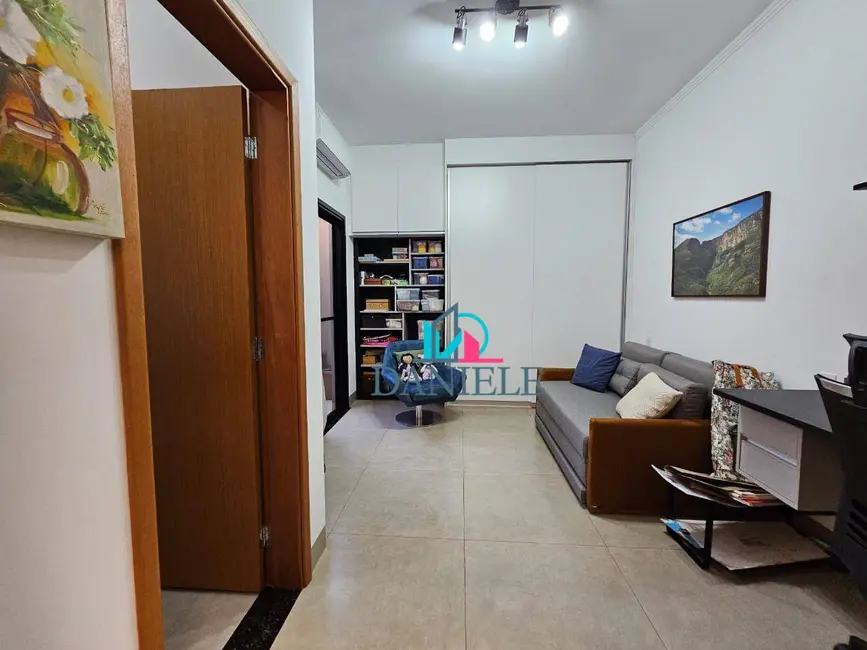 Casa de Condomínio com 3 quartos à venda, 300m2 em Jardim Salto Grande, Araraquara - SP - imagem 8 Foto 8 de Casa de Condomínio com 3 quartos à venda, 300m2 em Jardim Salto Grande, Araraquara - SP