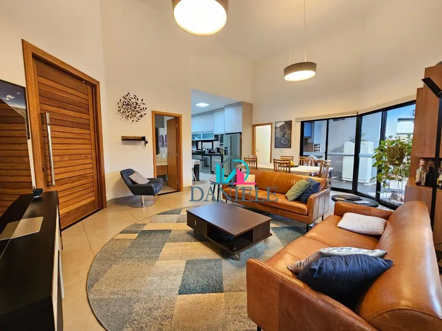Foto 1 de Casa de Condomínio com 3 quartos à venda, 300m2 em Jardim Salto Grande, Araraquara - SP