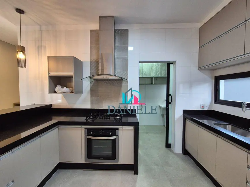 Casa de Condomínio com 3 quartos à venda, 336m2 em Jardim Imperador, Araraquara - SP - imagem 8 Foto 8 de Casa de Condomínio com 3 quartos à venda, 336m2 em Jardim Imperador, Araraquara - SP