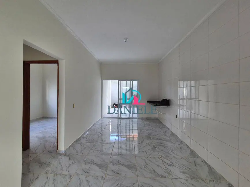 Casa com 2 quartos à venda, 193m2 em Jardim Maria Luiza, Araraquara - SP - imagem 5 Foto 5 de Casa com 2 quartos à venda, 193m2 em Jardim Maria Luiza, Araraquara - SP