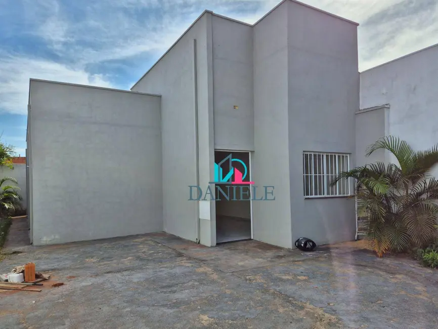 Foto 1 de Casa com 2 quartos à venda, 193m2 em Jardim Maria Luiza, Araraquara - SP