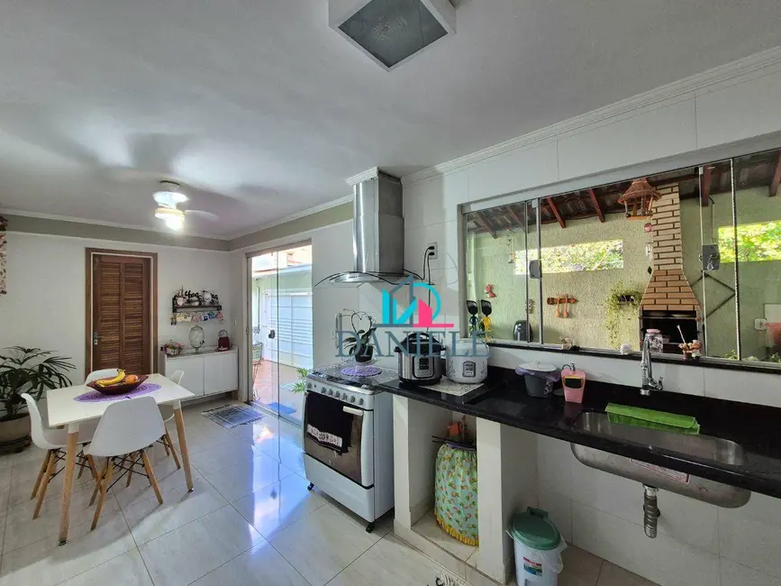 Casa com 3 quartos à venda, 218m2 em Jardim dos Ipês, Araraquara - SP - imagem 4 Foto 4 de Casa com 3 quartos à venda, 218m2 em Jardim dos Ipês, Araraquara - SP
