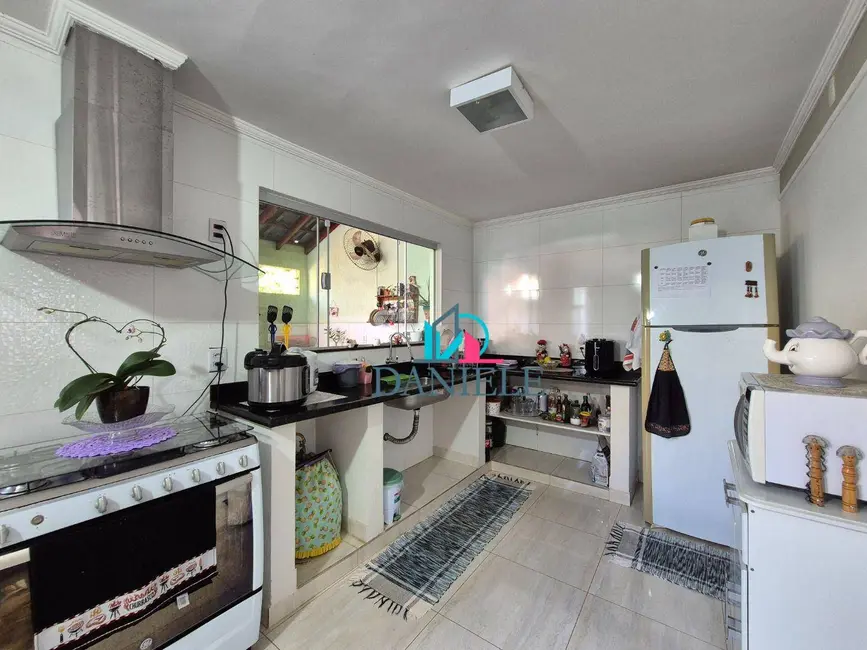 Casa com 3 quartos à venda, 218m2 em Jardim dos Ipês, Araraquara - SP - imagem 5 Foto 5 de Casa com 3 quartos à venda, 218m2 em Jardim dos Ipês, Araraquara - SP