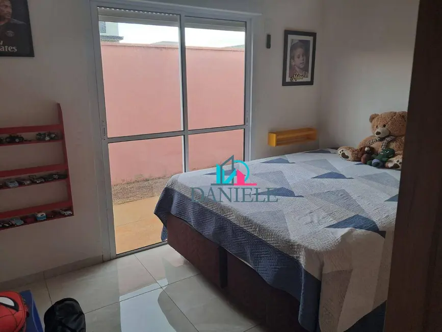 Casa de Condomínio com 3 quartos à venda, 262m2 em Araraquara - SP - imagem 7 Foto 7 de Casa de Condomínio com 3 quartos à venda, 262m2 em Araraquara - SP