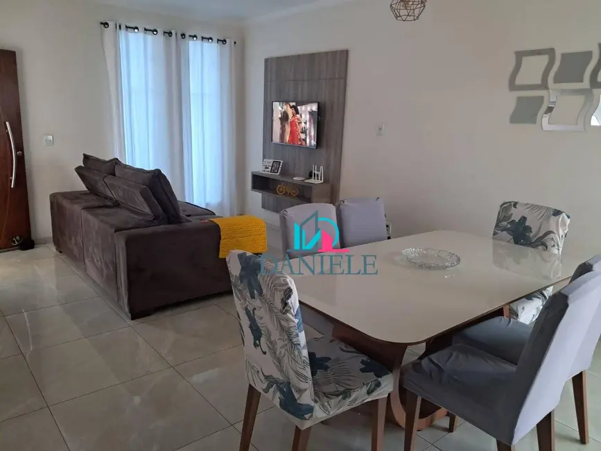 Casa de Condomínio com 3 quartos à venda, 262m2 em Araraquara - SP - imagem 2 Foto 2 de Casa de Condomínio com 3 quartos à venda, 262m2 em Araraquara - SP